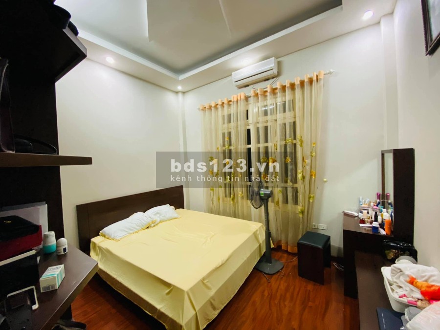 BÁN NHÀ ĐƯỜNG LÁNG- 2 MẶT NGÕ- ĐẸP LONG LANH 45M2,5 TẦNG 5 TỶ HƠN