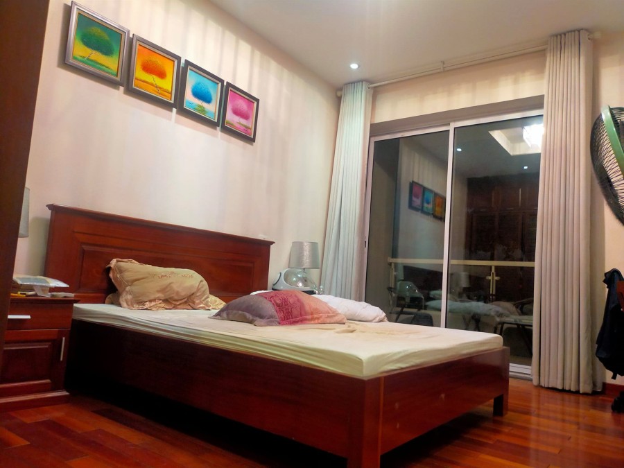 Bán Gấp Nhà Phố Nguyễn Sơn Long Biên diện tích 200m2 3 tầng, mặt tiền 8m Chỉ 10 tỷ