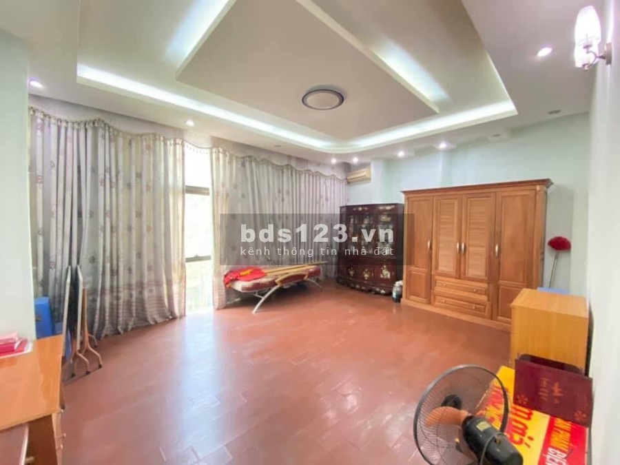 Lê Thanh Nghị diện tích sử dụng 32m2 đúc kiên cố 4 tầng mt 5.2 giá 16 tỷ Hai Bà Trưng