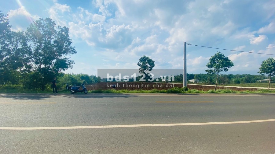 Đất nền 3 mặt tiền Võ Văn Kiệt mới, thổ cư từ 100m2, sổ đỏ trao tay ngay kế Khu công nghệ cao 450 hecta Hắc Dịch