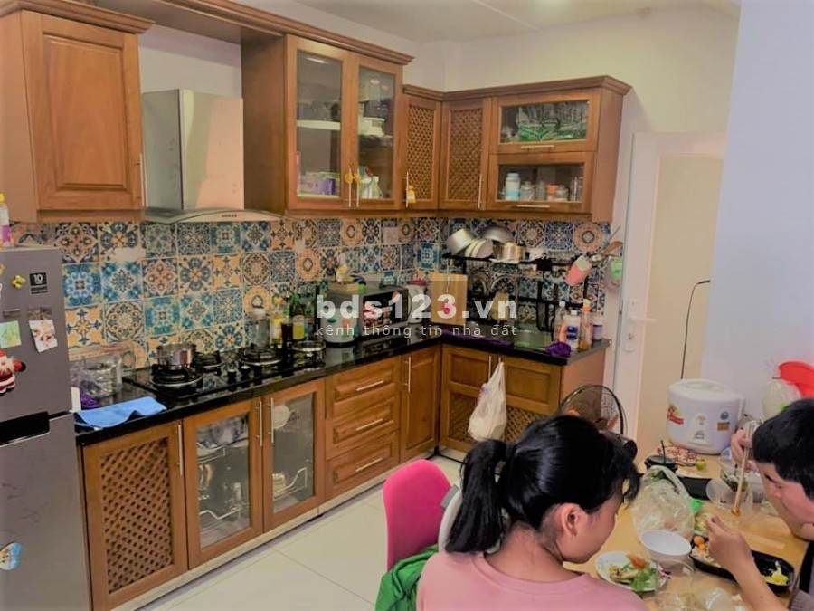 Bán nhà 10 tỷ Mặt tiền đường rộng 12m, ngay Trung tâm Phú Nhuận, Lê Tự Tài, P.4, 4 tầng lầu, (4 x 9.5m)