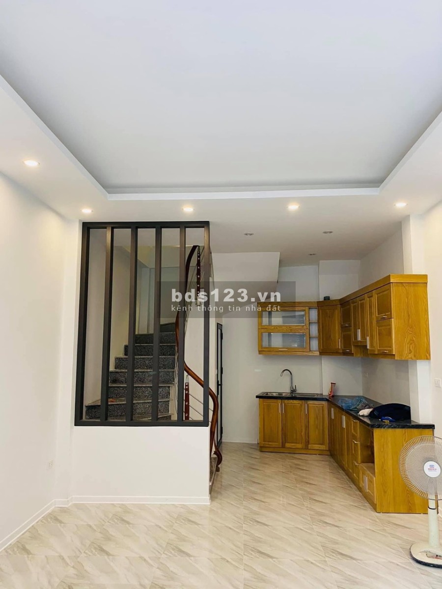 Nhà đẹp An Dương Vương, 5 tầng 32m2, MT 4m, nở hậu, ngõ oto
