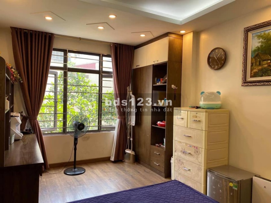 Bán Gấp nhà Nguyễn Hoàng 40m2, 6 tầng MT 4m, thang máy, tặng nội thất xịn, nhỉnh 5 tỷ