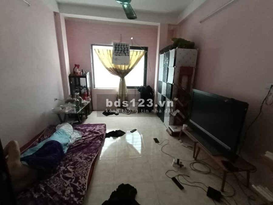 Bán gấp nhà phố Vọng gần phố lô góc 3 mặt thoáng, diện tích sử dụng 28m2, giá 2 tỷ hơn