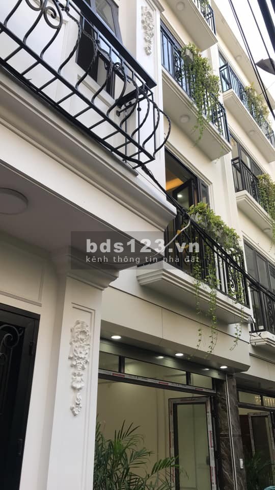 Bán nhà Phố Trạm, nhà siêu đẹp, ở ngay, giá 3.05 tỷ