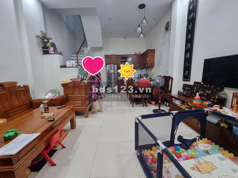 Tôi cần bán nhà 256 Lê Thanh Nghị 40m2 4 tầng nhỉnh 4 tỷ bao sang tên