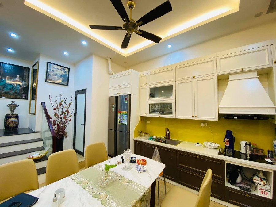 Bán nhà Cự Lộc, Nguyễn Trãi 80m2, Gần Ô Tô, MT Rộng, Nhà Đẹp Mê Li, Nội Thất Sịn Giá 8 Tỷ