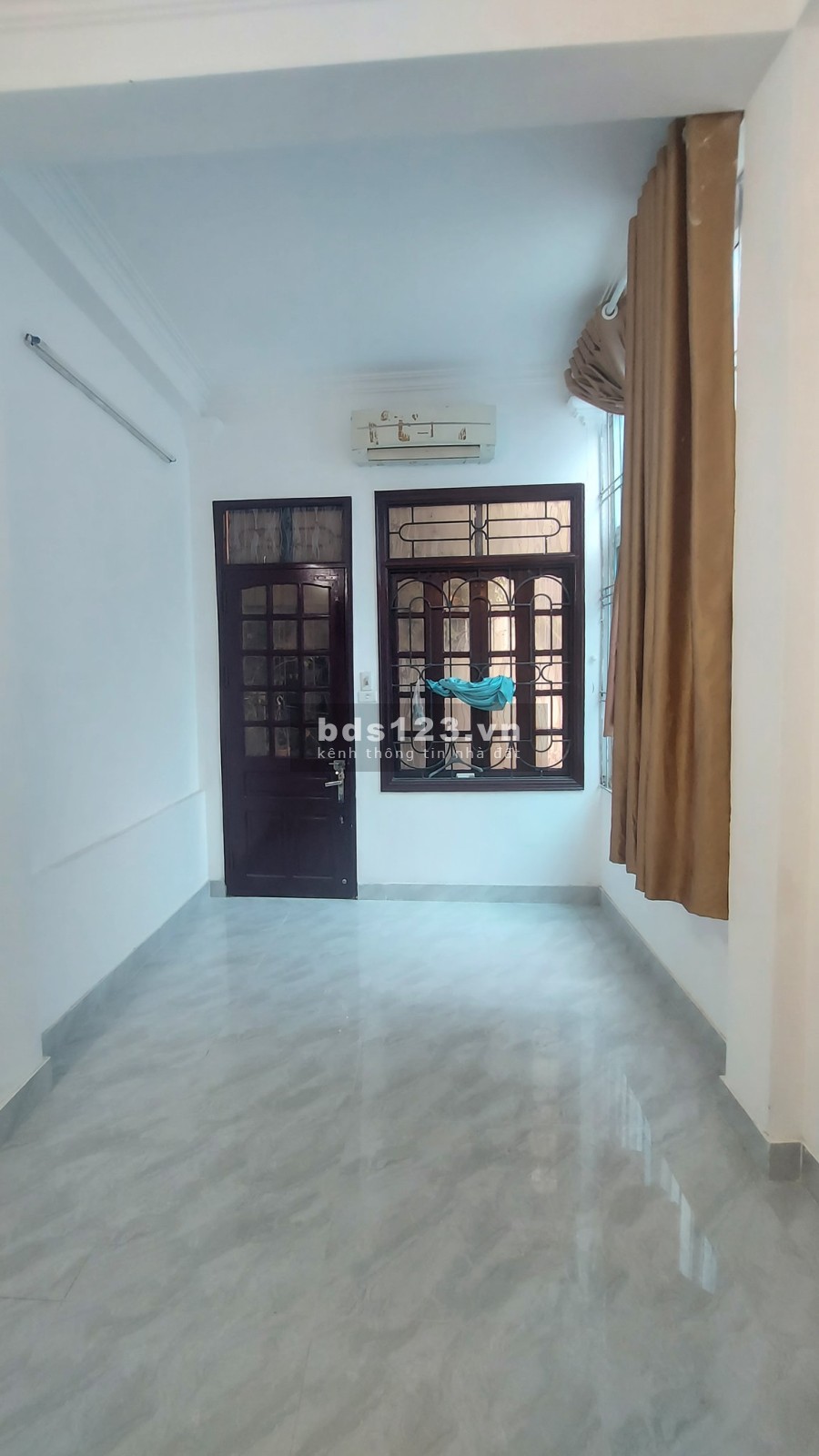 NHÀ ĐẸP Ở NGAY - GẦN Ô TÔ PHỐ ĐÔNG THIÊN HOÀNG MAI 33M2 4 TẦNG 5 PHÒNG NGỦ CHỈ 2.65 TỶ