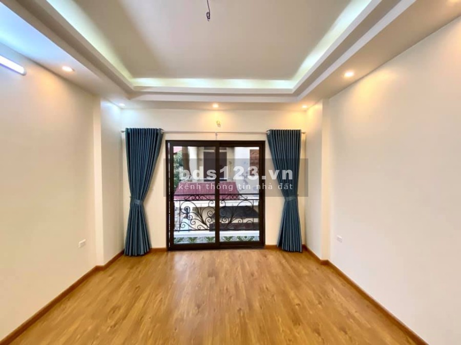Nhà mới Lâm Du, Bồ Đề, diện tích sử dụng 65m2, mặt tiền 4m, 4 tầng giá bán chỉ 5.8 tỷ