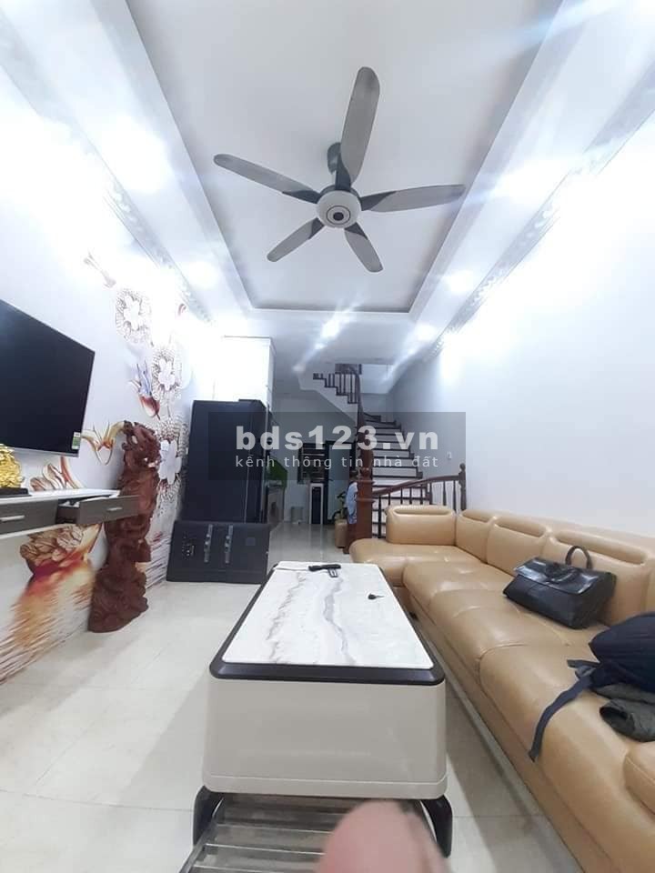 Bán nhà19/5, Hà Đông, 33m*4T, giá chào 3.7 tỷ, nhà mới đẹp, 2 mặt thoáng 10m ra đường ô tô
