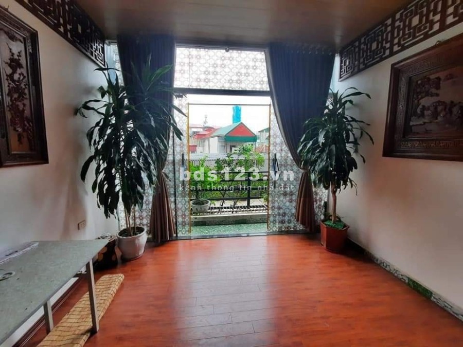 CẦN BÁN GẤP NHÀ TẠI ĐƯỜNG LÁNG 46M2 5 TẦNG