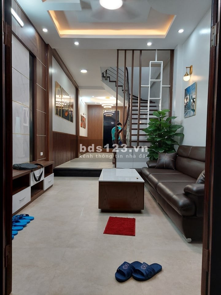 Bán nhà Trần Quốc Vượng, Cầu Giấy, Ngõ to đẹp, diện tích 60m2 giá nhỉnh 3 tỷ