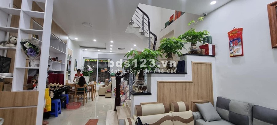 Nhà đẹp 5T full nội thất, 51m2 ngõ 162 Đội Cấn, MT 4.9m, chỉ 7.2 tỷ. LH 0392969999