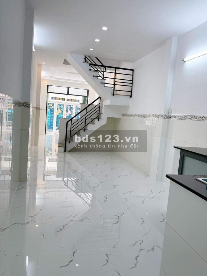 Bán nhà hẻm Tạ Quang Bửu P3 Q8, 30m2,2 PN chỉ 3.1 tỷ, 0932501298