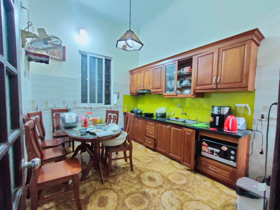 SĐCC, ngõ ô tô tránh Nguyễn Văn Cừ, kinh doanh 95m2 x 3 tầng, MT: 4.5m, nhỉnh 12 tỷ. LH: 0909258391