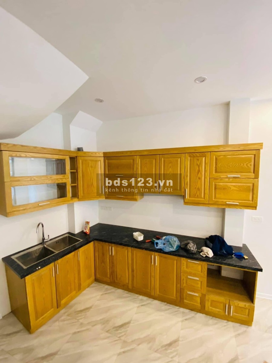 Nhà đẹp An Dương Vương, 5 tầng 32m2, MT 4m, nở hậu, ngõ oto