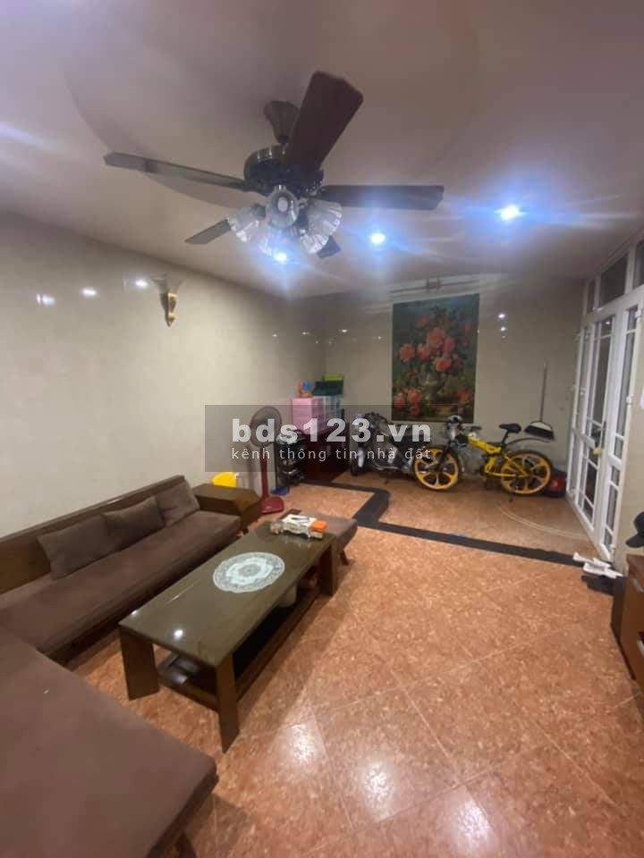 NHÀ NGUYỄN ĐÌNH THI 6 TẦNG x 50M2 - VIEW HỒ TÂY - 5 BƯỚC RA MẶT HỒ - SỔ ĐỎ VUÔNG - HIẾM!