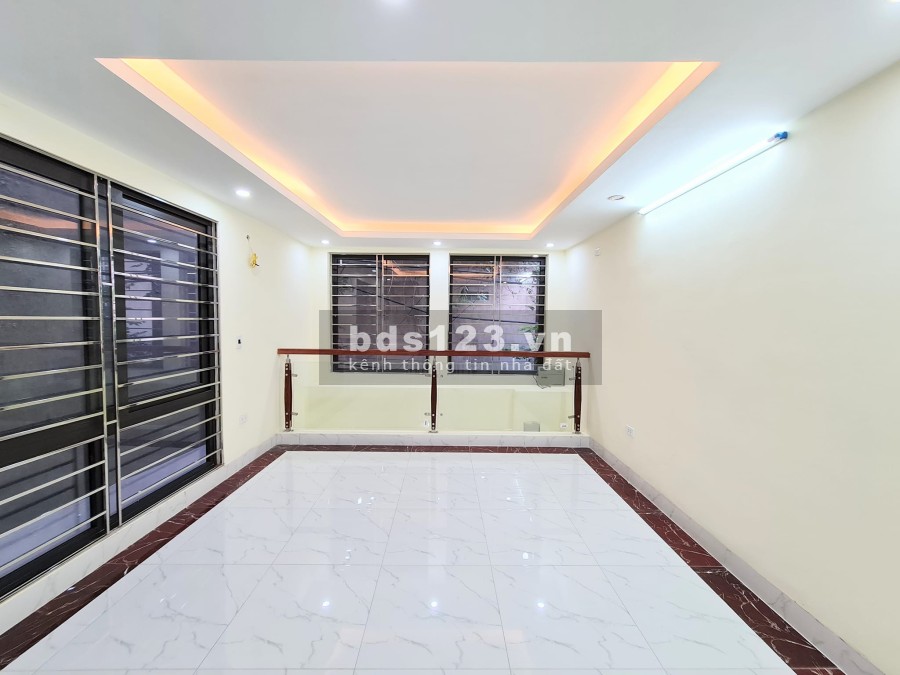 Bán Nhà Mới Vũ Tông Phan Ở Ngay Ô Tô Đỗ Cửa - Kinh Doanh 35m2*5T, 4 tỷ 9.