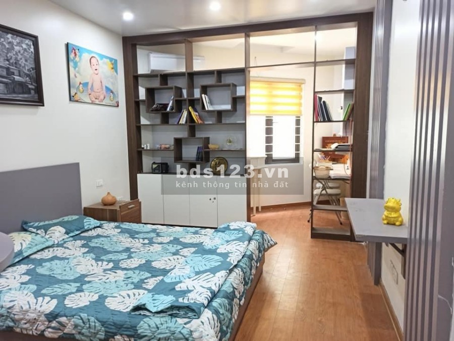 Phân Lô-Tặng nội thất, Nhà Việt Hưng, Long Biên, 42m, 5 tầng, mt 4m, 3.25 tỷ