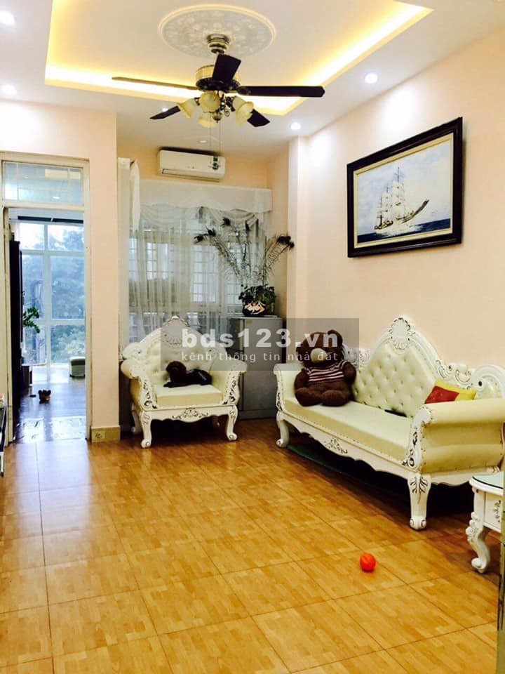 Mặt phố Kim Giang, Vỉa Hè 8m, lô góc, Kinh doanh khủng nhất khu vực