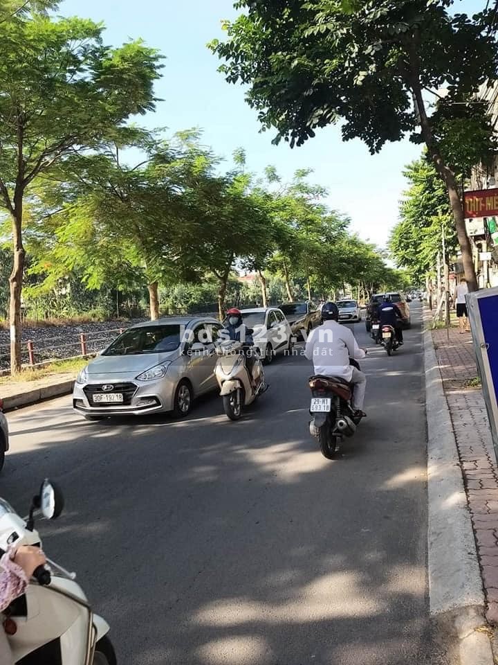 Mặt phố Kim Giang, Vỉa Hè 8m, lô góc, Kinh doanh khủng nhất khu vực