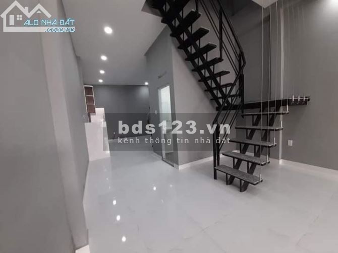 Bán nhà Vườn Lài, Hẻm xe hơi, 68m2 nhà mới ở liền giá 5,9 tỷ