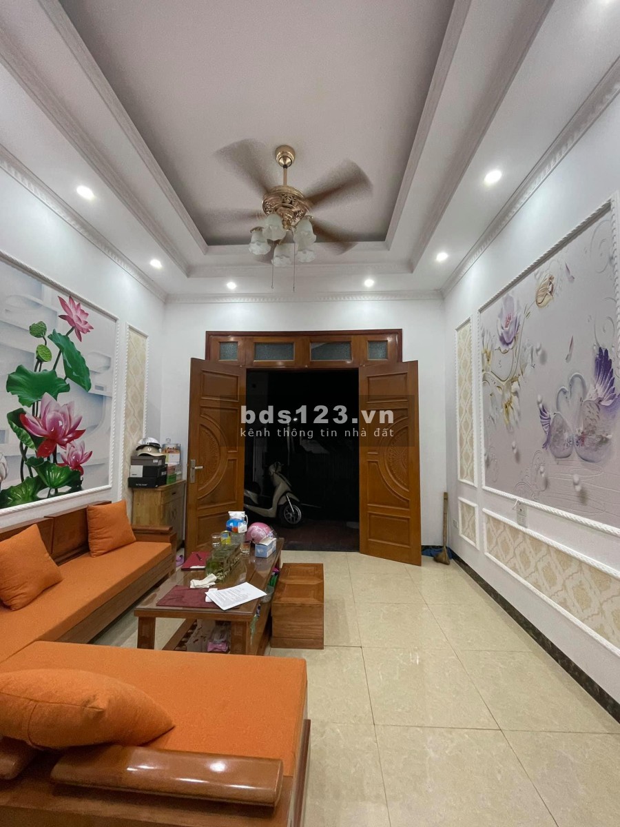 Bán nhà Thạch Bàn, Nhà mới chỉ việc xách va li về ở, 35m2, 2.7 tỷ