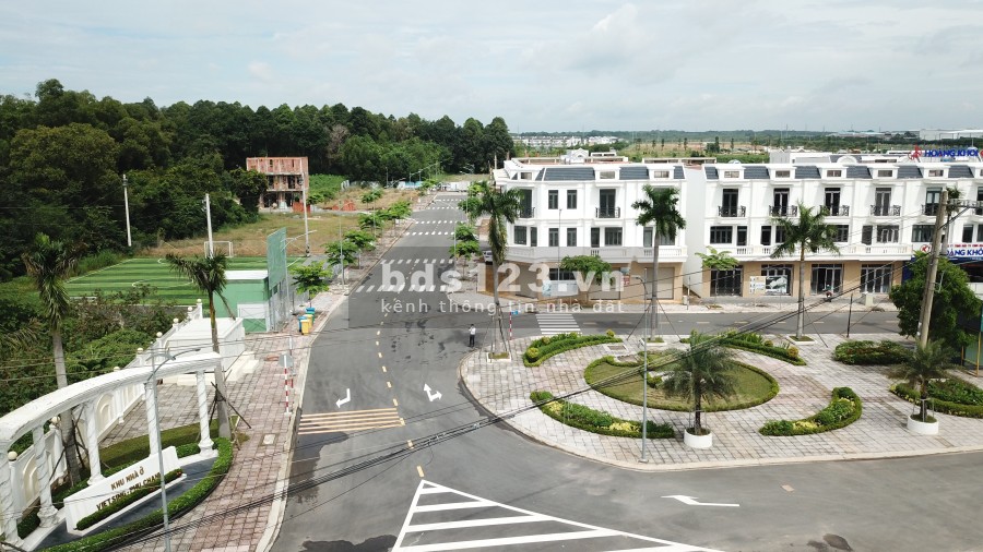 Cần bán rẻ căn nhà 1 trệt 2 lầu tại Phú Chánh, TP mới Bình Dương, chỉ 2,3 tỷ đồng