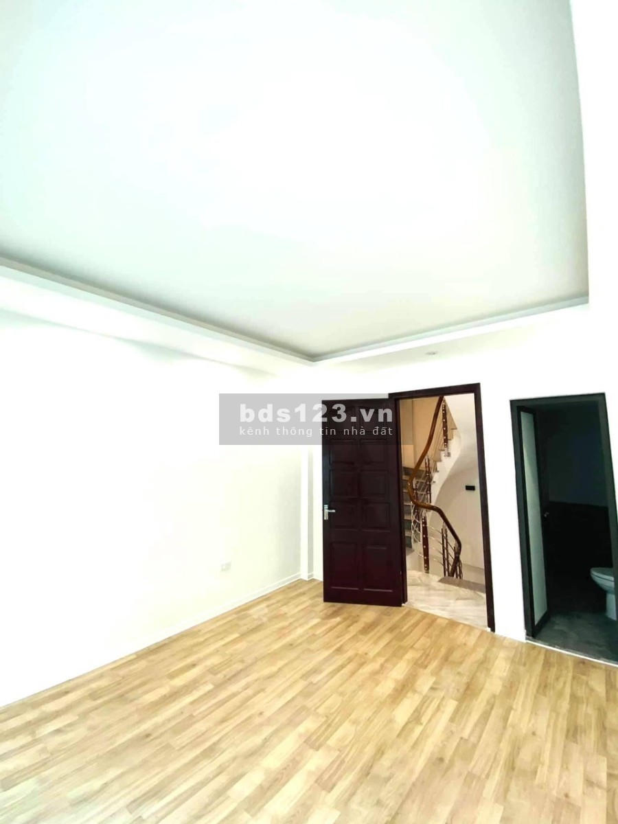 Nhà đẹp An Dương Vương, 5 tầng 32m2, MT 4m, nở hậu, ngõ oto