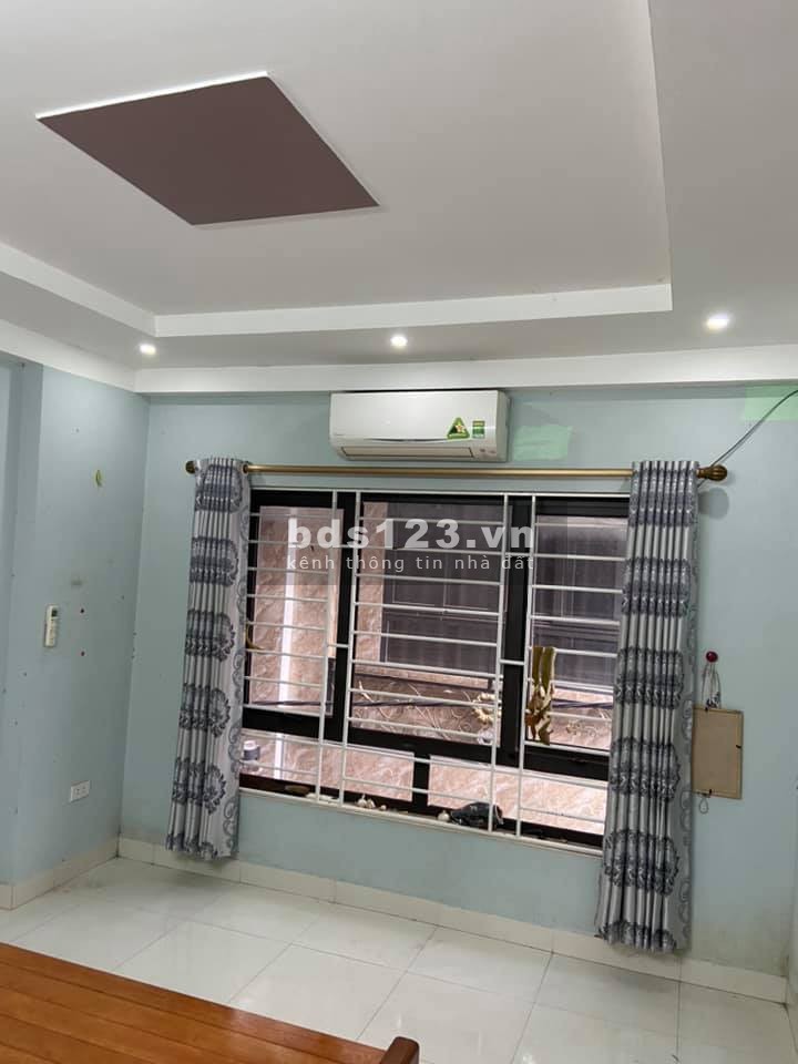 Kim Giang nhà đẹp 5 tầng ở ngay, sát ô tô tránh diện tích sử dụng 39m2 giá 4.3 tỷ, lh 0941570196