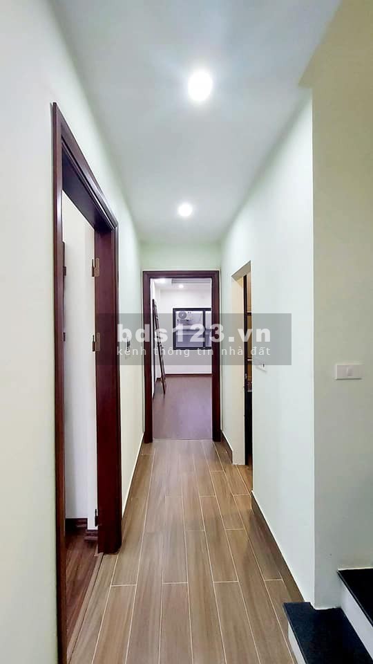 Bán nhà đẹp phố Minh Khai diện tích sử dụng 45m2, 5 tầng giá bán chỉ 4.2 tỷ, lh 0365540222