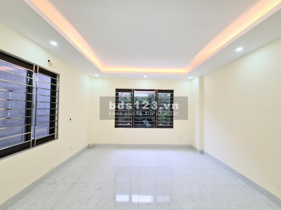 Bán Nhà Mới Vũ Tông Phan Ở Ngay Ô Tô Đỗ Cửa - Kinh Doanh 35m2*5T, 4 tỷ 9.