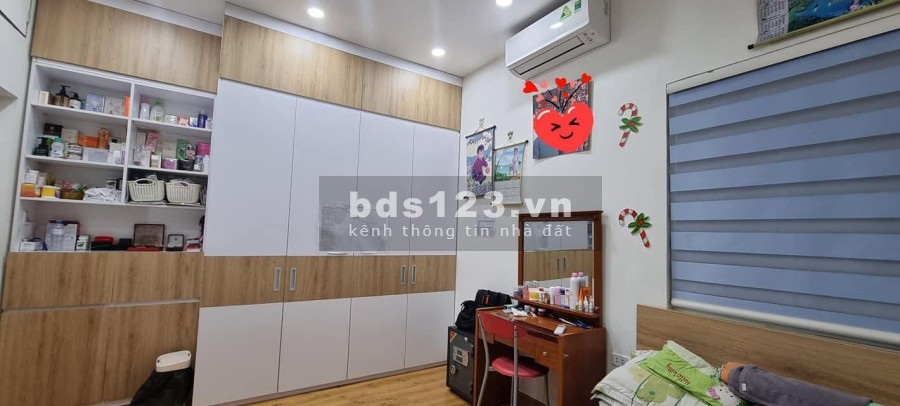 Nhà đẹp 5T full nội thất, 51m2 ngõ 162 Đội Cấn, MT 4.9m, chỉ 7.2 tỷ. LH 0392969999