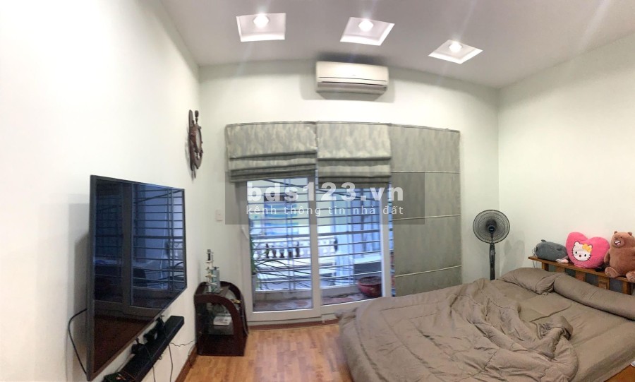Nhà ngõ 302 Đường Láng 60m2 an ninh tốt, dân trí cao, nhà cực đẹp