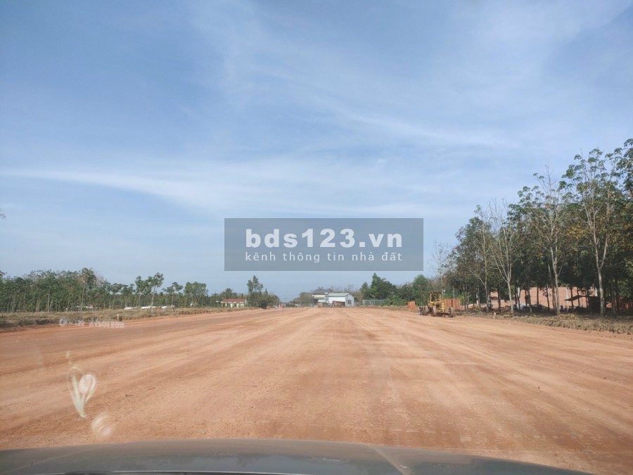 Mặt tiền cao tốc BD-BP 65m giá rẽ nhất vùng 170tr/ 1m ngang