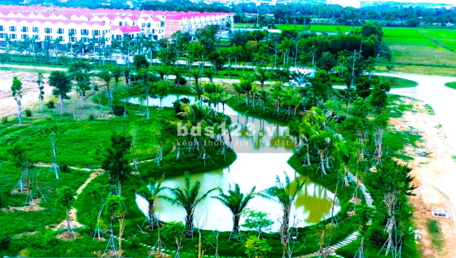 Chỉ cần hơn 3 tỷ là đã có thể sở hữu căn biệt thự vườn 2 mặt tiền view đảo và khách sạn 25 tầng