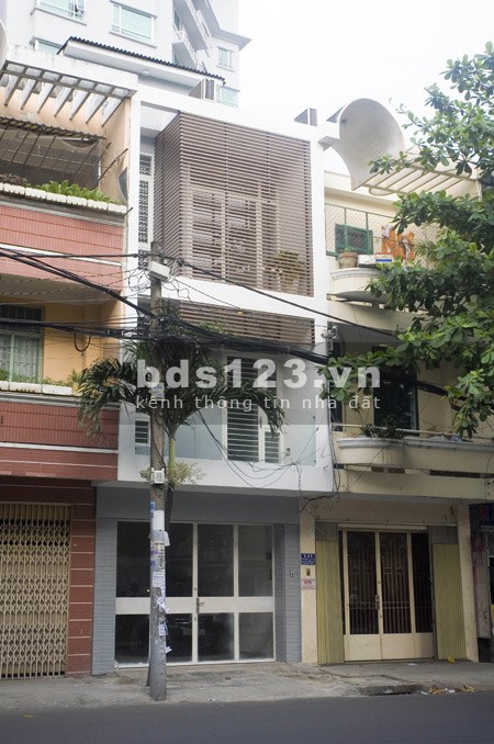 Nhà Thái Hà 3 mặt thoáng chỗ để xe giá bán hơn 5 tỷ thương lượng chính chủ thuê dài hạn