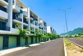 Cấn Bán Nhà Phố Thương Mại VCN Phước Long 2 Nha Trang