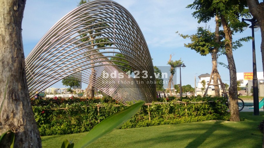 Biệt thự biển Đà Nẵng giá rẻ bên con đường triệu đô nối Đà Nẵng-Hội An dt 345m2, chỉ hơn 11 tỷ