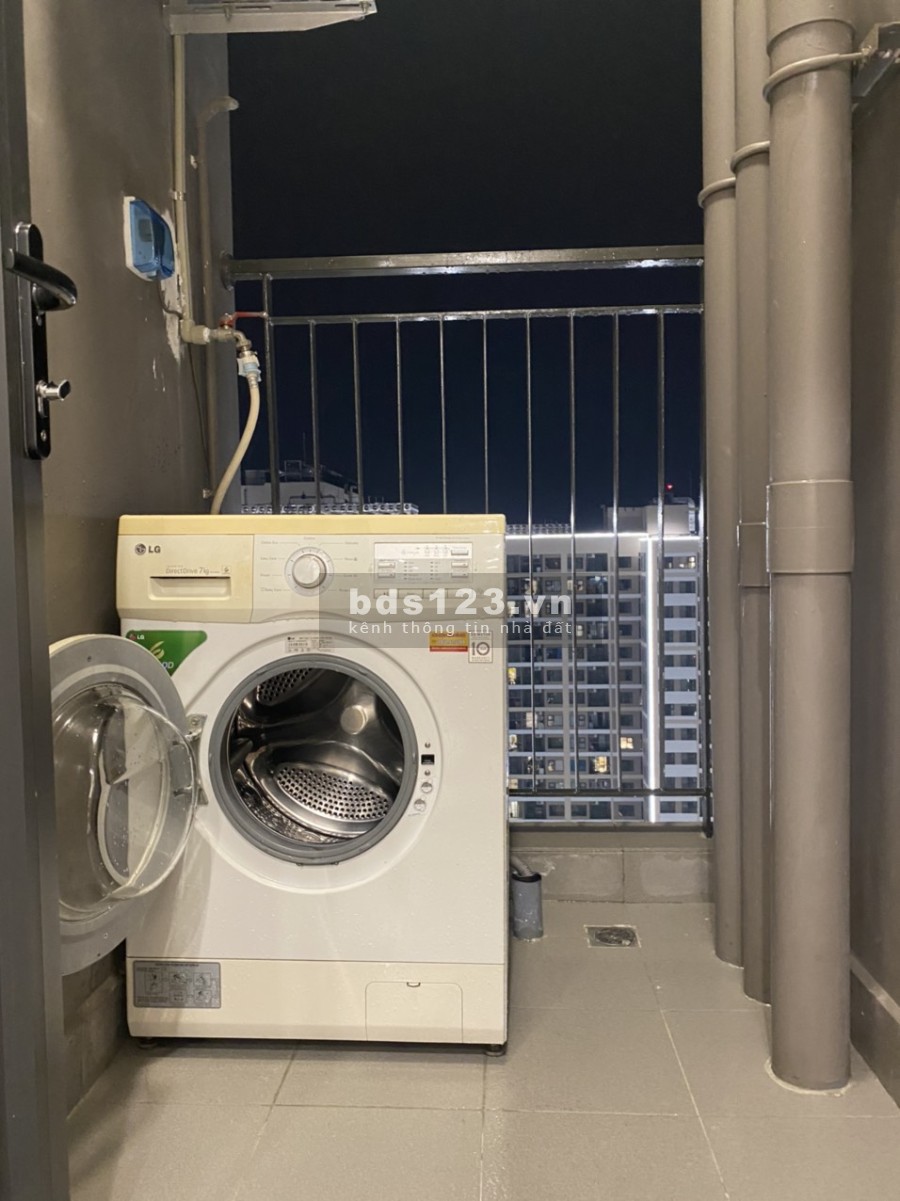 Giá hỗ trợ giá mùa dịch cần cho thuê CH 2PN,2WC full đồ đẹp Vinhome smart city 9tr/th