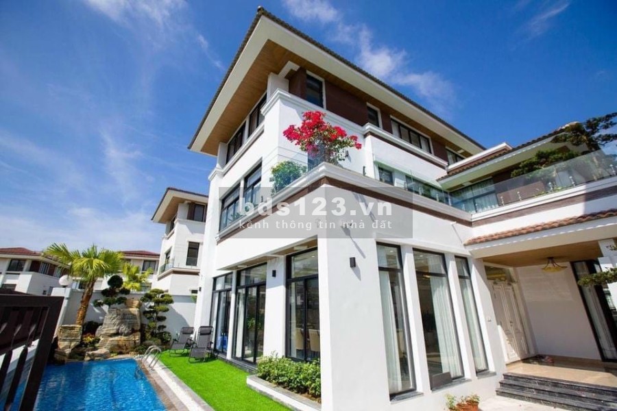 ĐI TÌM CHỦ NHÂN CỦA CÁC BIỆT THỰ TRIỆU ĐÔ GIỮA TRUNG TÂM THÀNH PHỐ