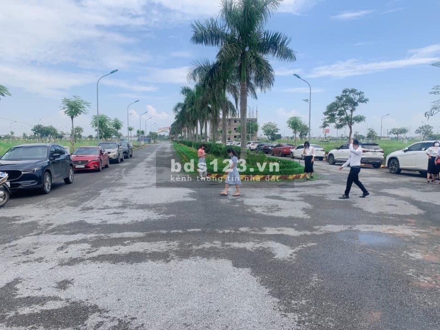 250tr sở hữu ngay lô đất nền 90m2 đã có sổ đỏ KCN 640ha tại Hà Nội. LH: 0916.833.923