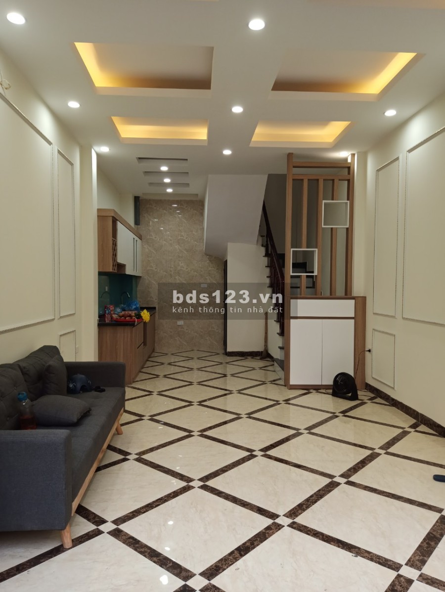 Bán nhà Phố Trạm, nhà siêu đẹp, ở ngay, giá 3.05 tỷ