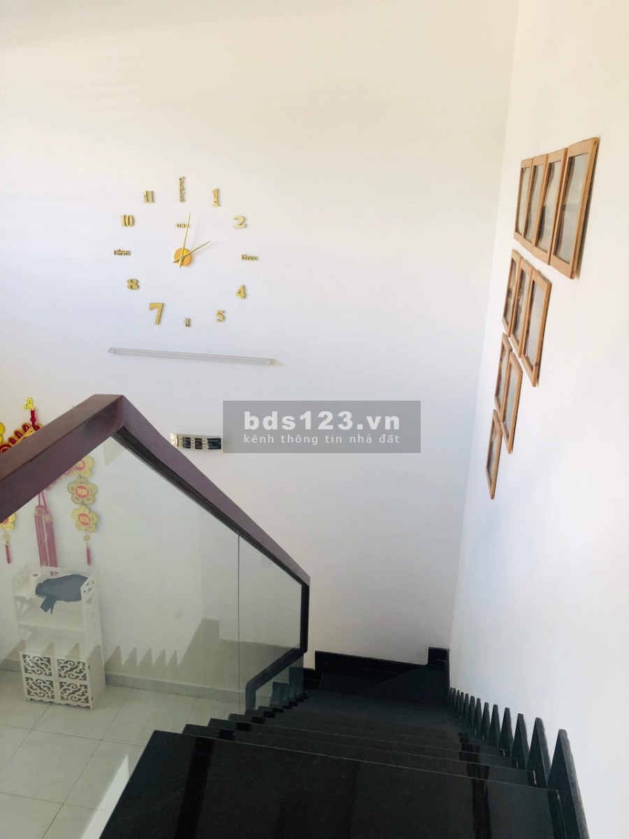 Cho thuê nhà nguyên căn đường số 8 quận Thủ Đức giá 10tr/tháng