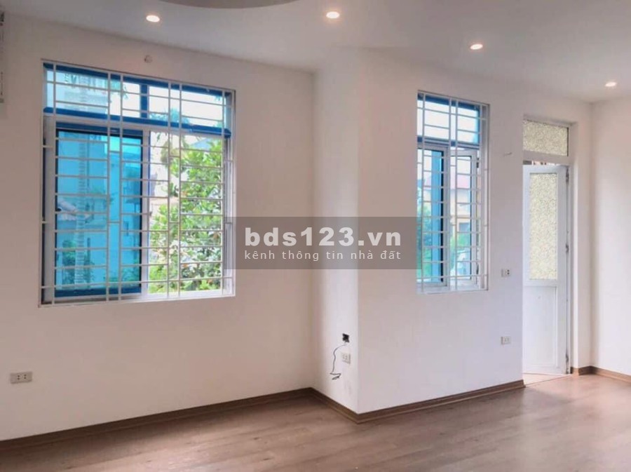 Bán nhà Thạch Bàn Long Biên, 47Mx4T, Nhỉnh 4Tỷ,chỉ việc ở, LH Mr Khởi 0911910586