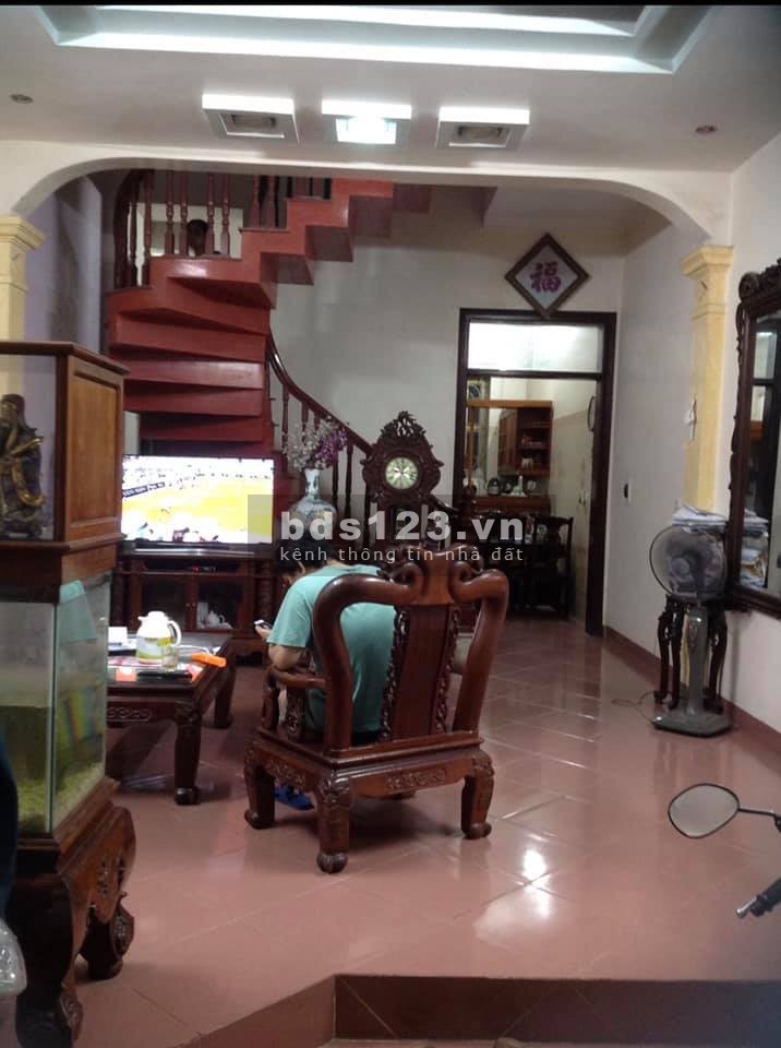 Bán nhà Phùng Hưng, Nhà cán bộ nghỉ hưu, Ô tô tránh 76m2, 7 Tỷ hơn