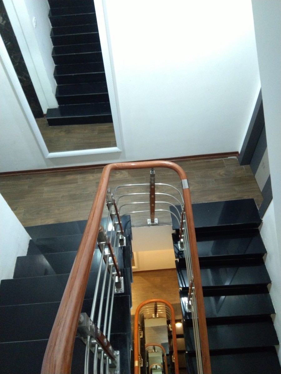 Căn đẹp phố Giảng Võ, diện tích 50m2, 6 tầng, giá bán 12.9 tỷ, Đống Đa kinh doanh, lhcc