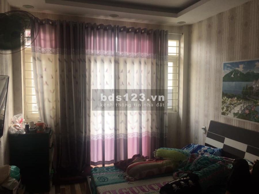 Chính chủ Bán gấp nhà HXH Tân Hóa Quận 11 3 lầu sân thượng 70m2 chỉ 9 tỷ.