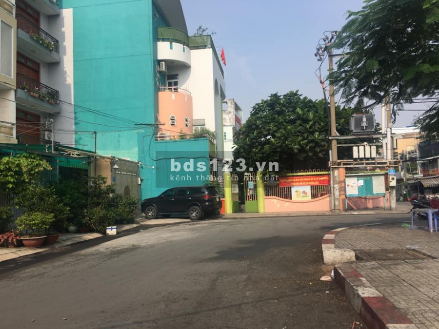 Chính chủ Bán gấp nhà HXH Tân Hóa Quận 11 3 lầu sân thượng 70m2 chỉ 9 tỷ.
