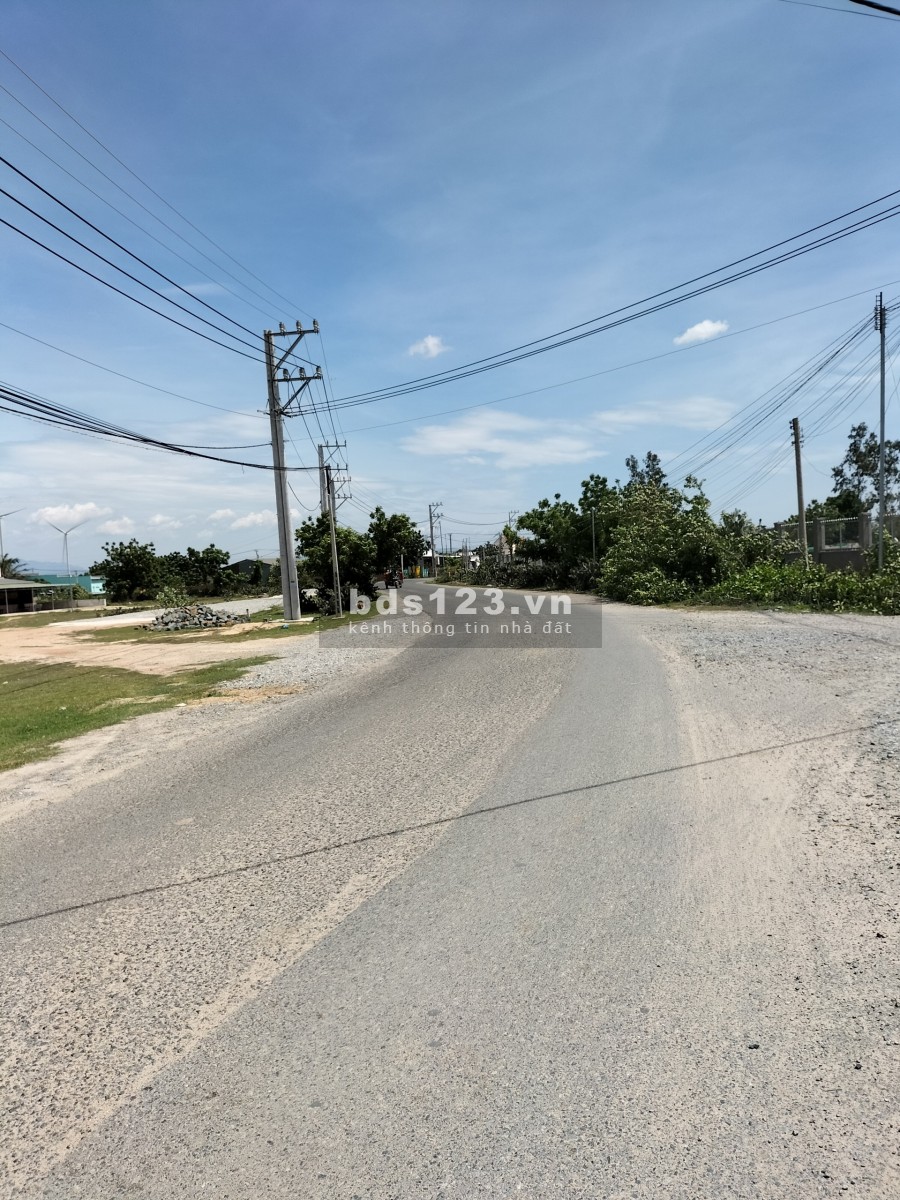 Bán đất thổ cư, ngay Thành Phố, diện tích 250m2, thổ cư 100m2, sổ hồng riêng giá 580tr